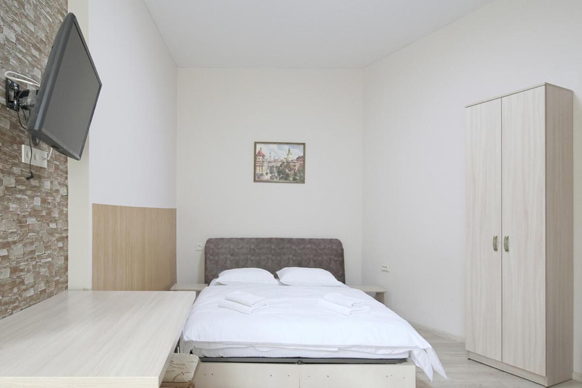 Buk Apartments On Doroshenka 25 Lviv Ngoại thất bức ảnh