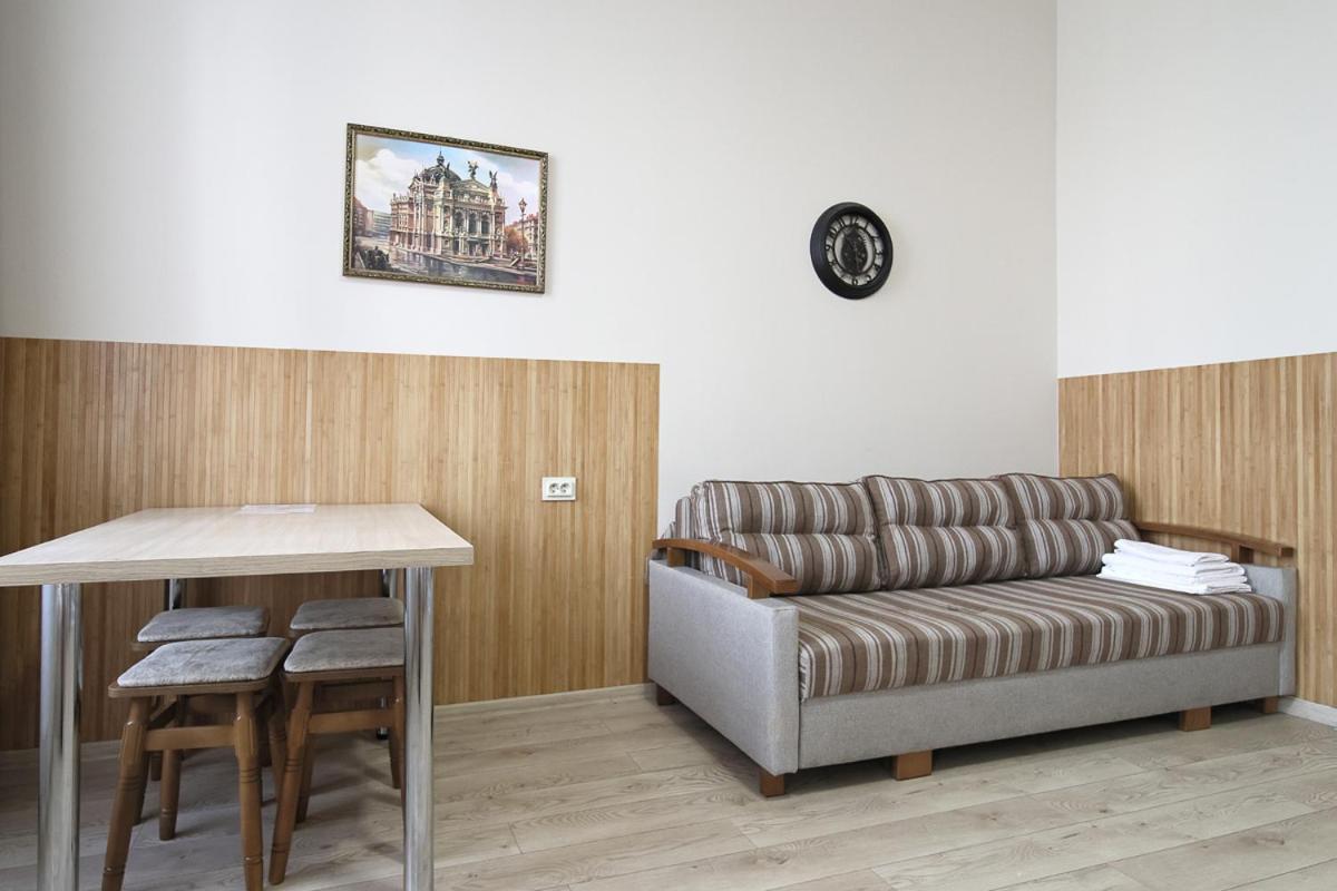 Buk Apartments On Doroshenka 25 Lviv Ngoại thất bức ảnh