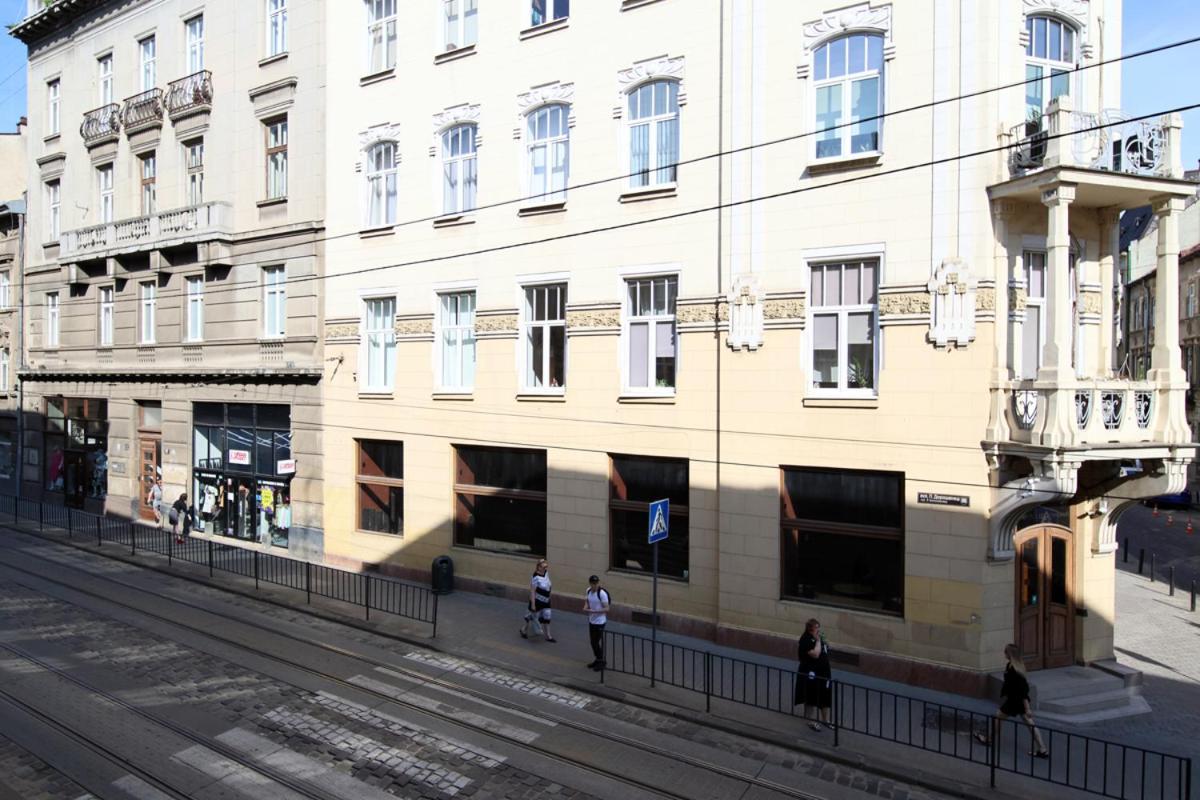 Buk Apartments On Doroshenka 25 Lviv Ngoại thất bức ảnh