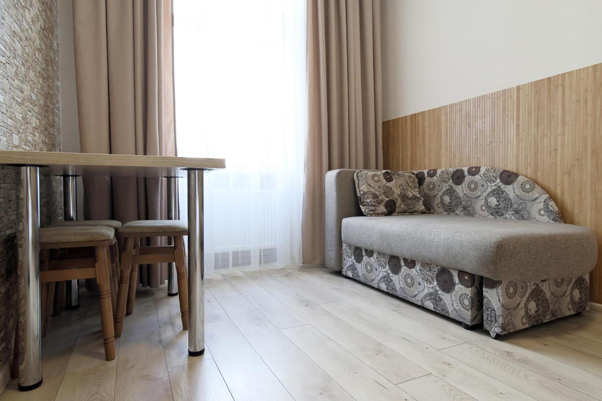 Buk Apartments On Doroshenka 25 Lviv Ngoại thất bức ảnh