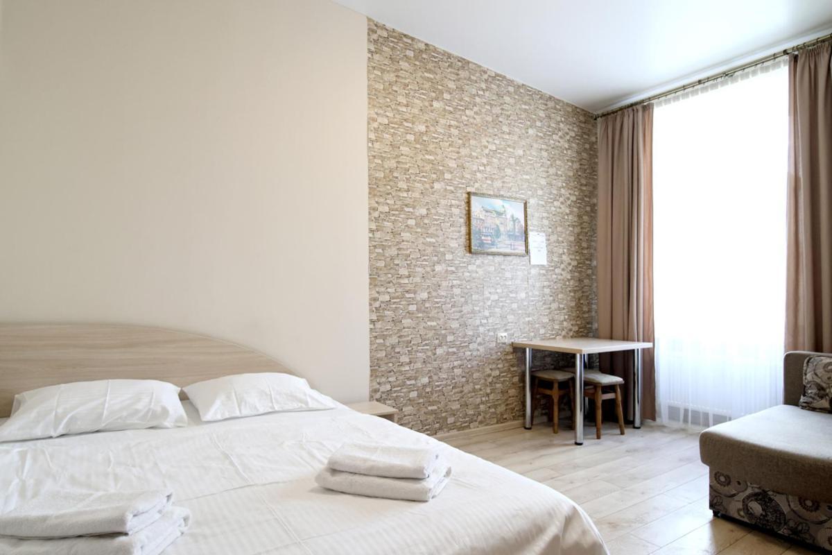 Buk Apartments On Doroshenka 25 Lviv Ngoại thất bức ảnh