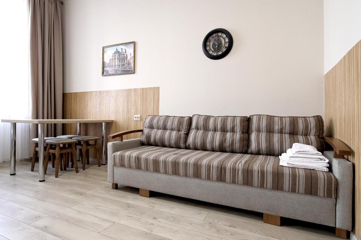 Buk Apartments On Doroshenka 25 Lviv Ngoại thất bức ảnh
