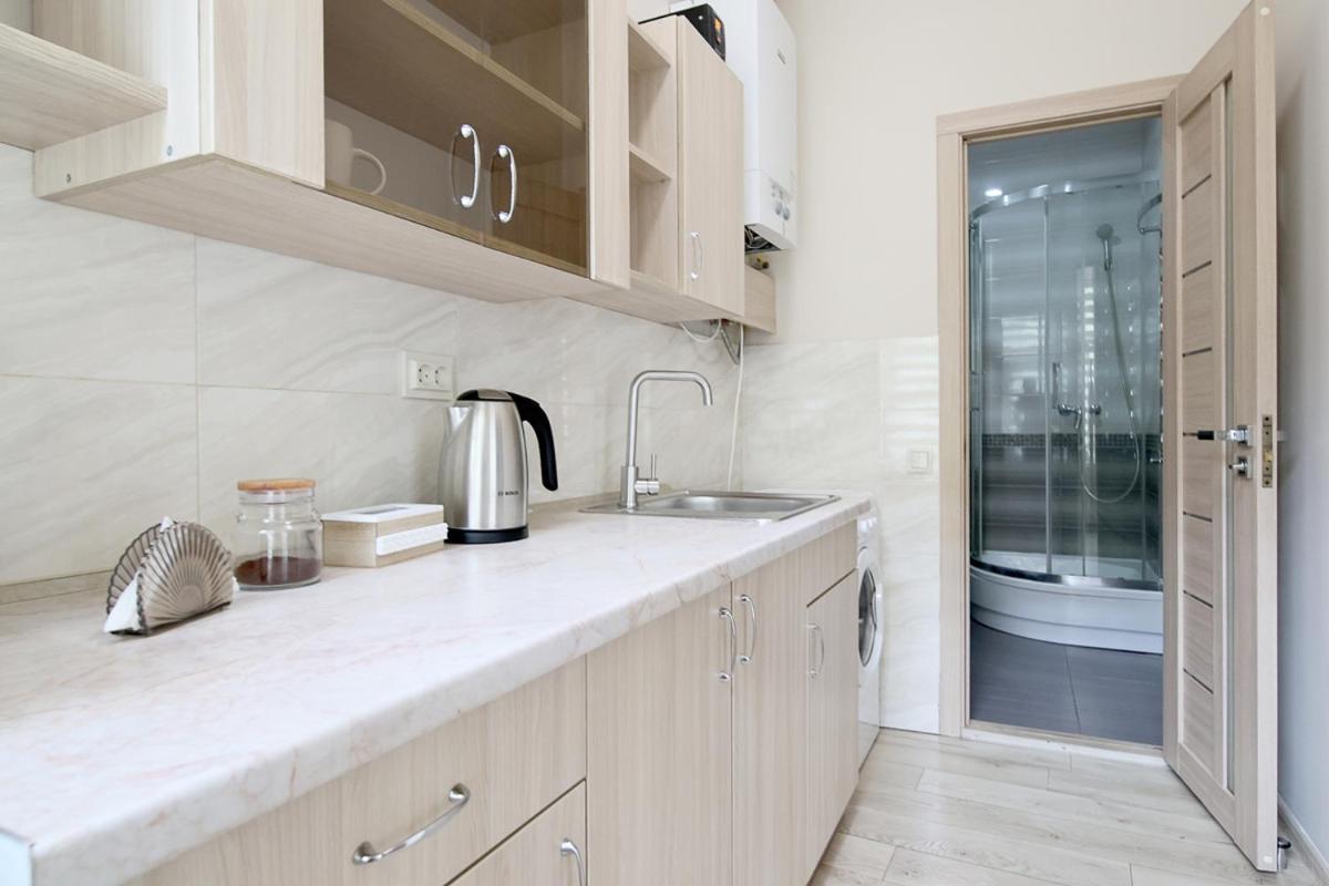 Buk Apartments On Doroshenka 25 Lviv Ngoại thất bức ảnh