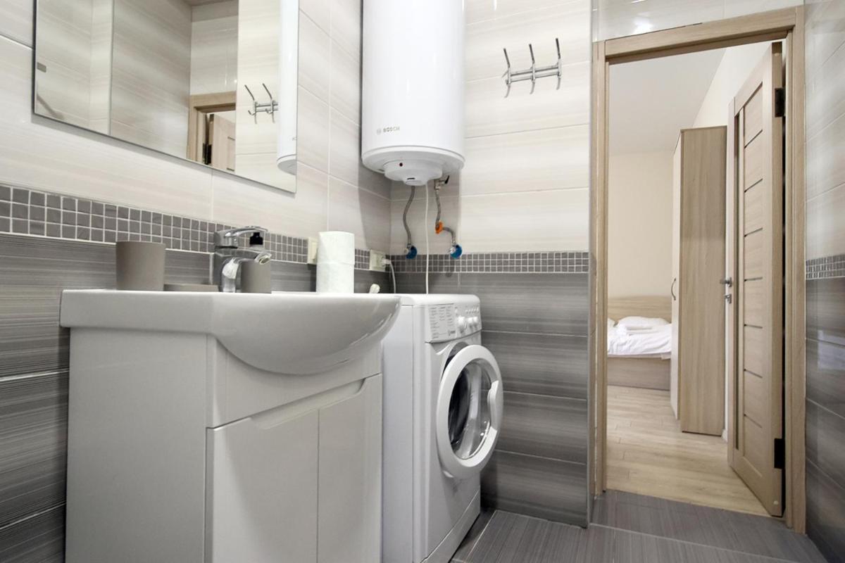 Buk Apartments On Doroshenka 25 Lviv Ngoại thất bức ảnh