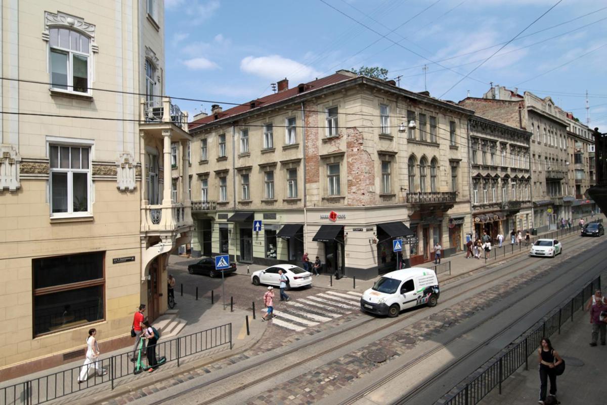 Buk Apartments On Doroshenka 25 Lviv Ngoại thất bức ảnh