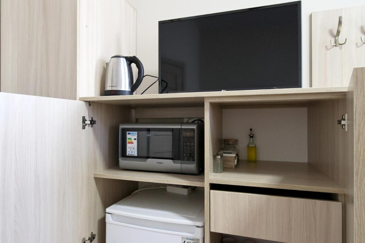 Buk Apartments On Doroshenka 25 Lviv Ngoại thất bức ảnh